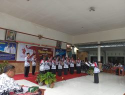 Guru SMPN 2 Tulakan Ikuti Lomba Paduan Suara